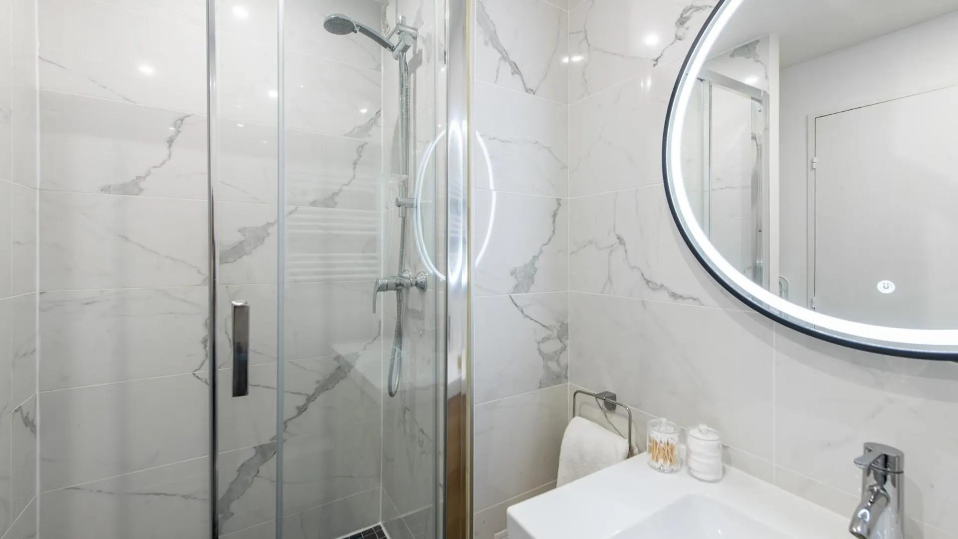 דירה פריז Amazing Deal - Central Location Near The Metro, Modern Amenities And Style צרפת