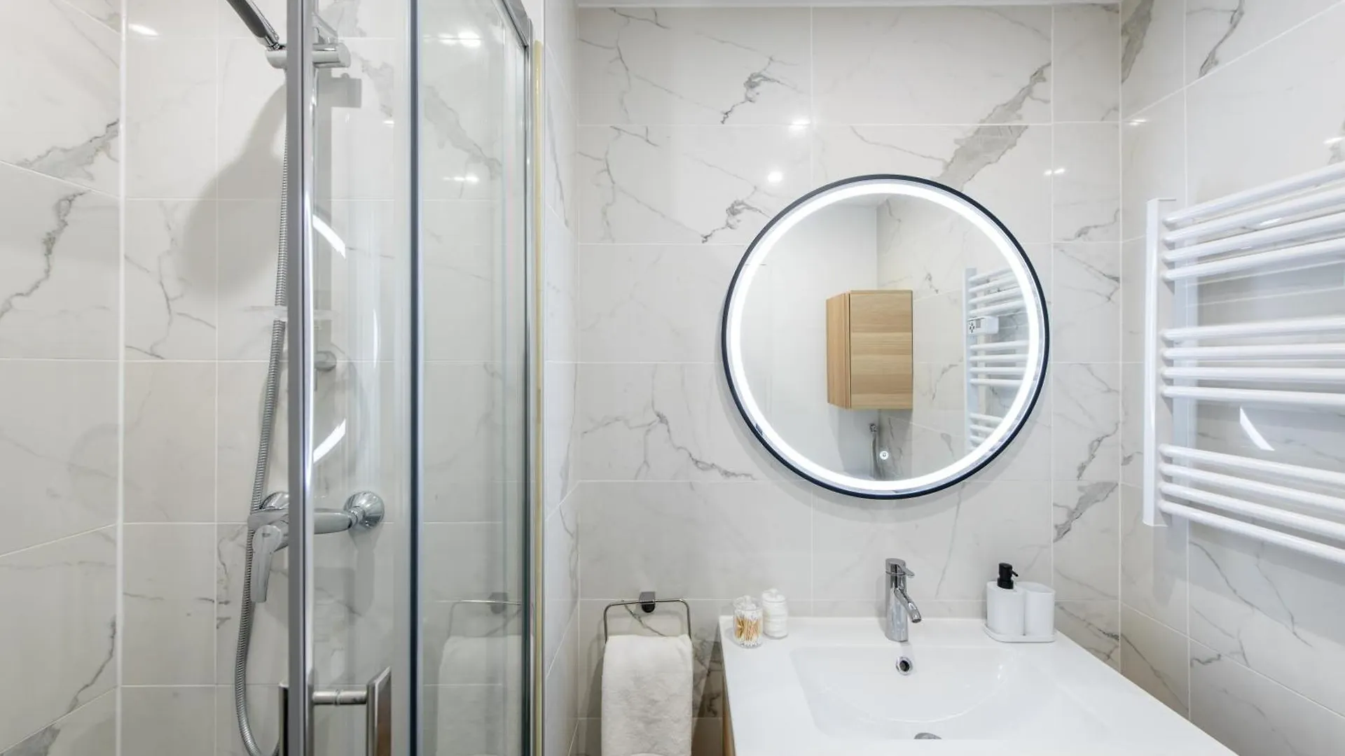 Apartment Amazing Deal - Central Location Near The Metro, Modern Amenities And Style Paris